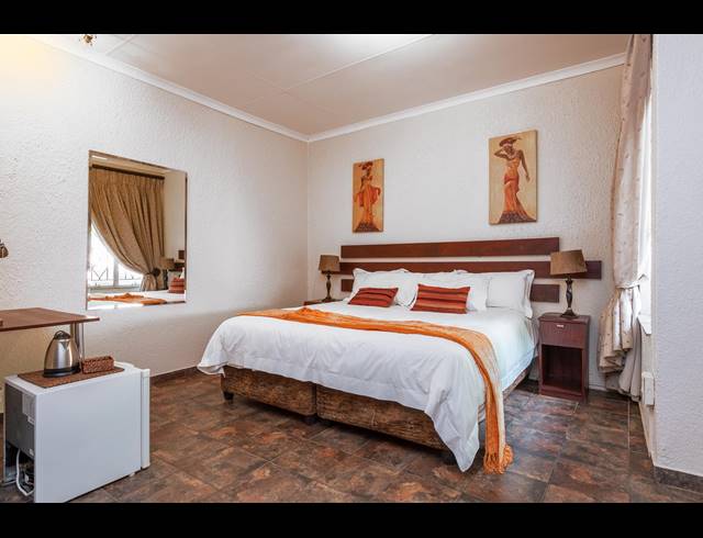 13 BEDROOM FREEHOLD FOR SALE IN ROODEKRANS